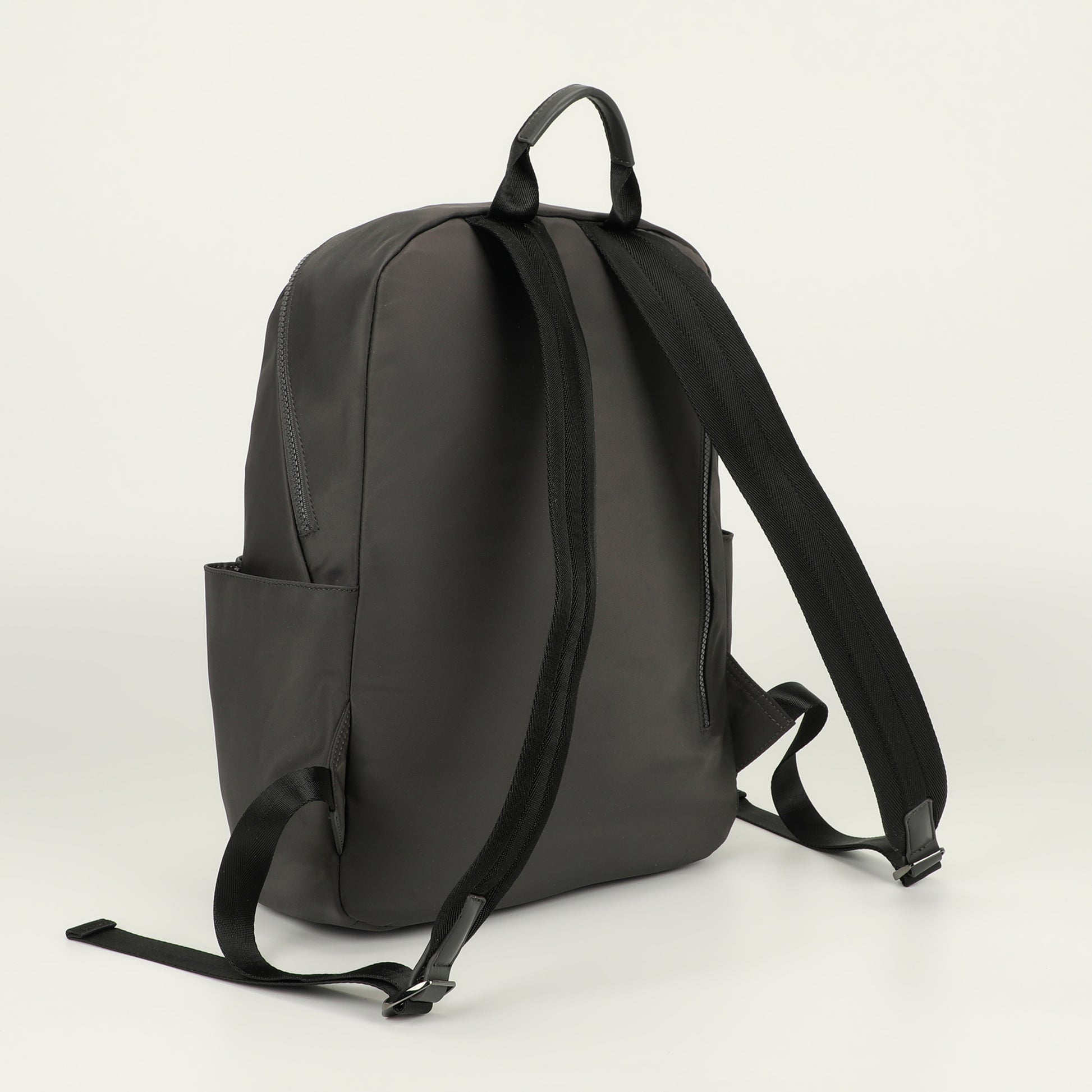 ZAINO IN TESSUTO TECNICO CON DETTAGLI IN SIMILPELLE