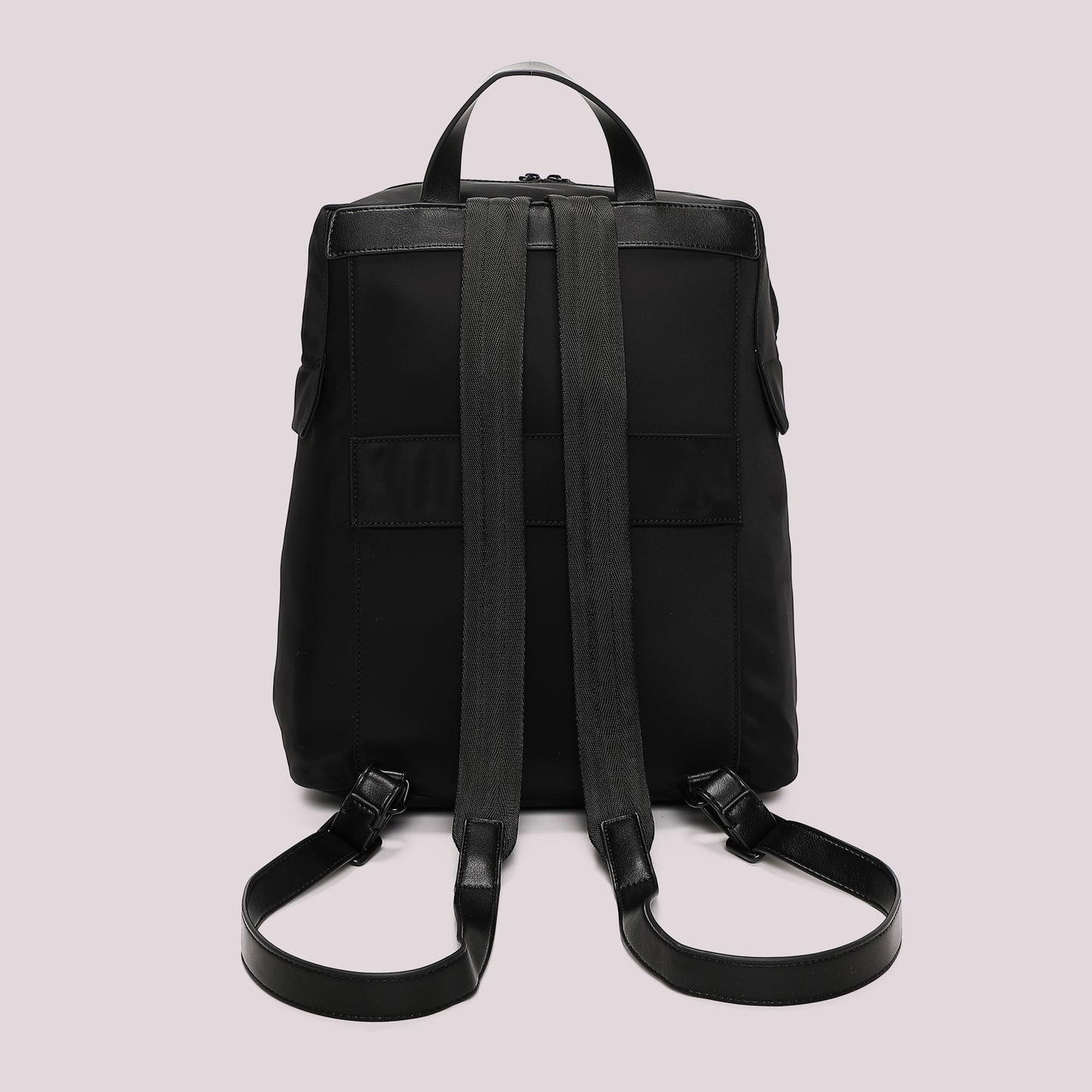 ZAINO IN NYLON CON TASCHE