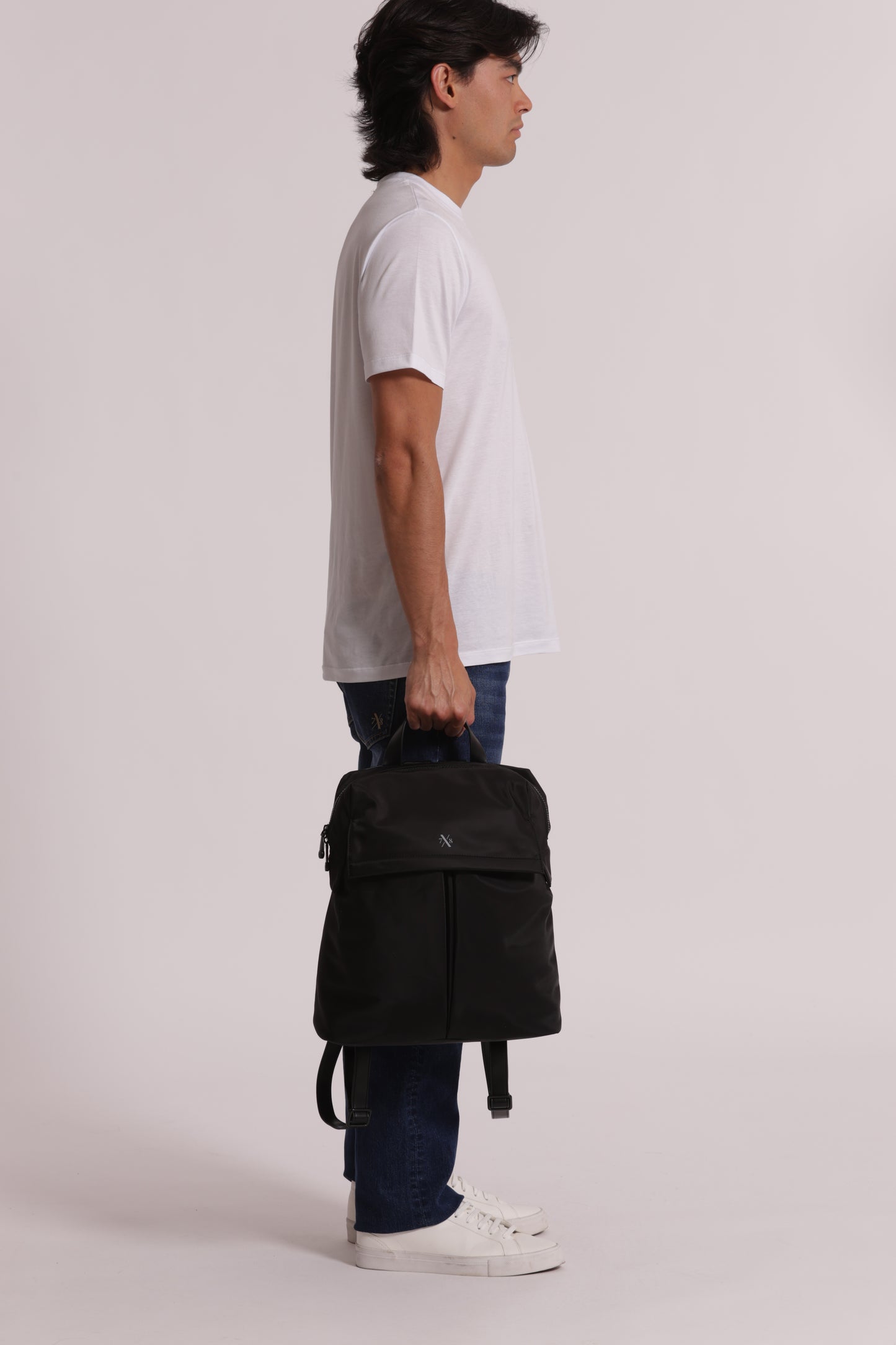 ZAINO IN NYLON CON TASCHE