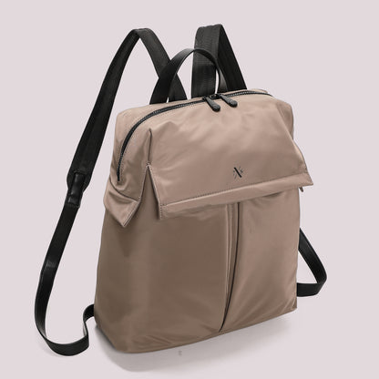 ZAINO IN NYLON CON TASCHE