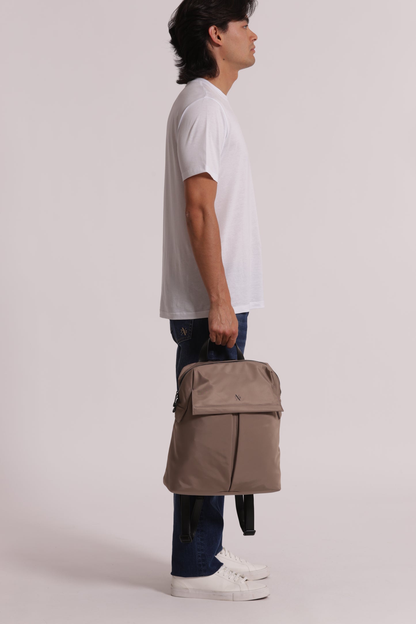 ZAINO IN NYLON CON TASCHE