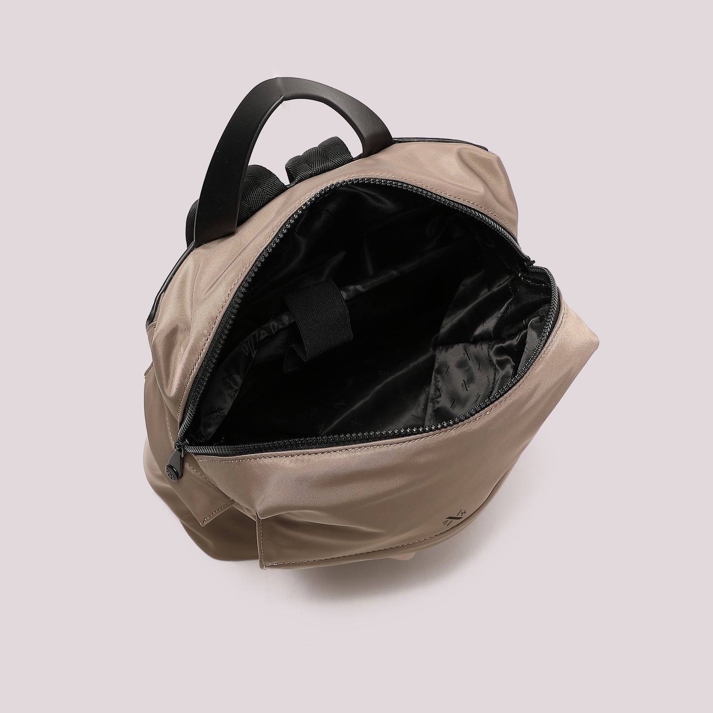 ZAINO IN NYLON CON TASCHE