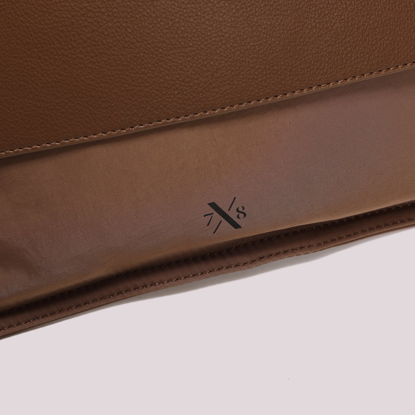 BORSA POCHETTE TEXTURE