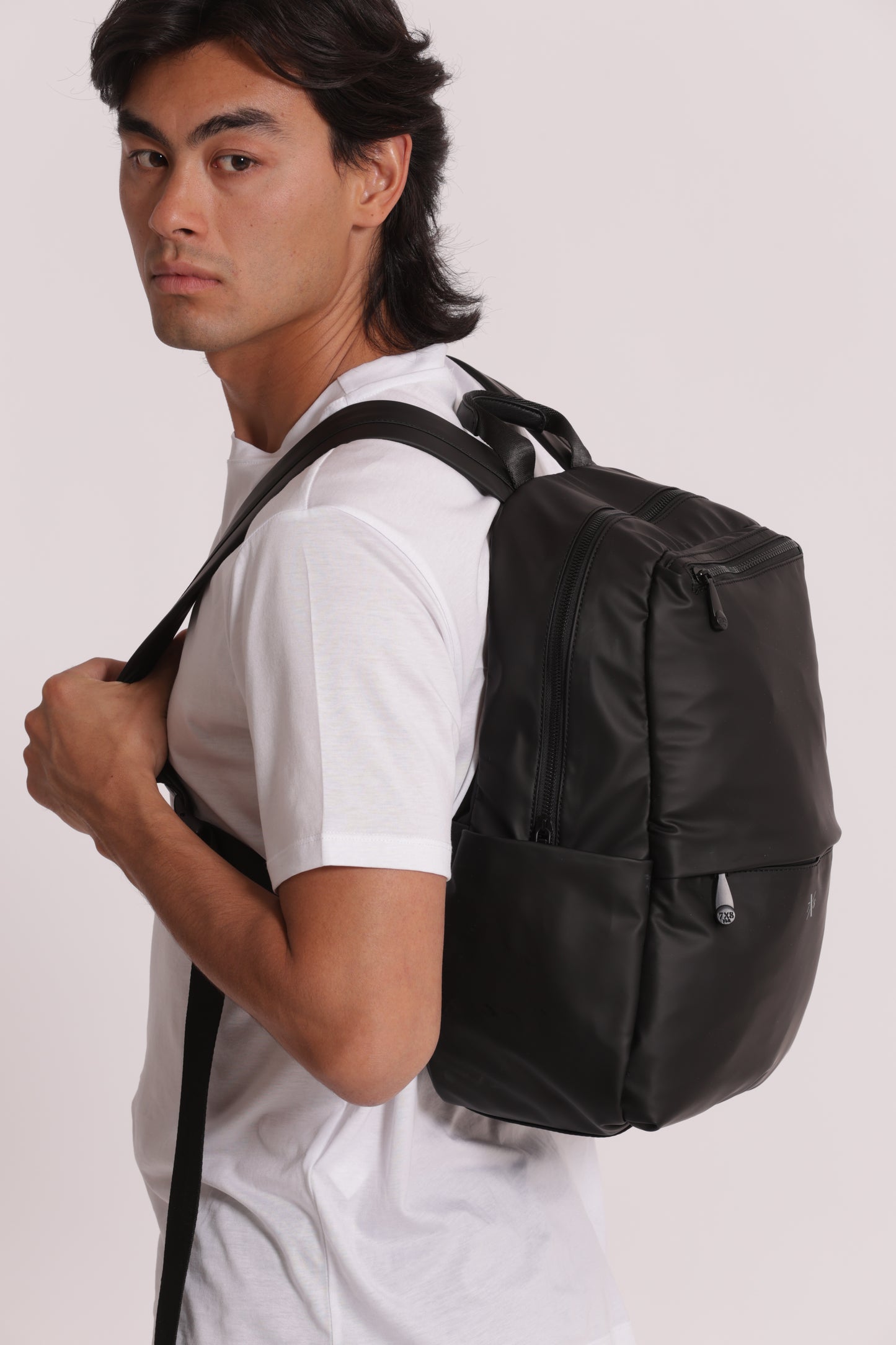 ZAINO GOMMATO IN TINTA UNITA