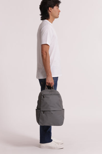 ZAINO GOMMATO IN TINTA UNITA