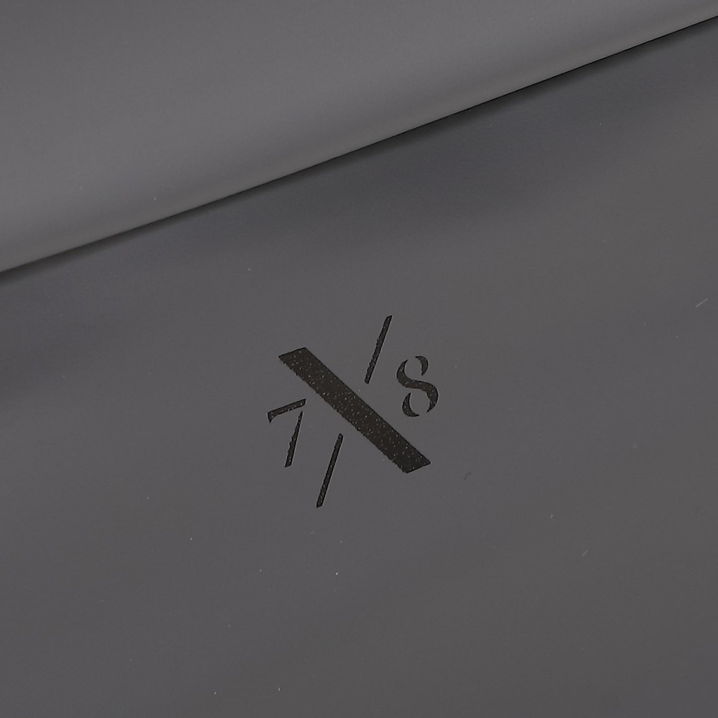 ZAINO GOMMATO IN TINTA UNITA