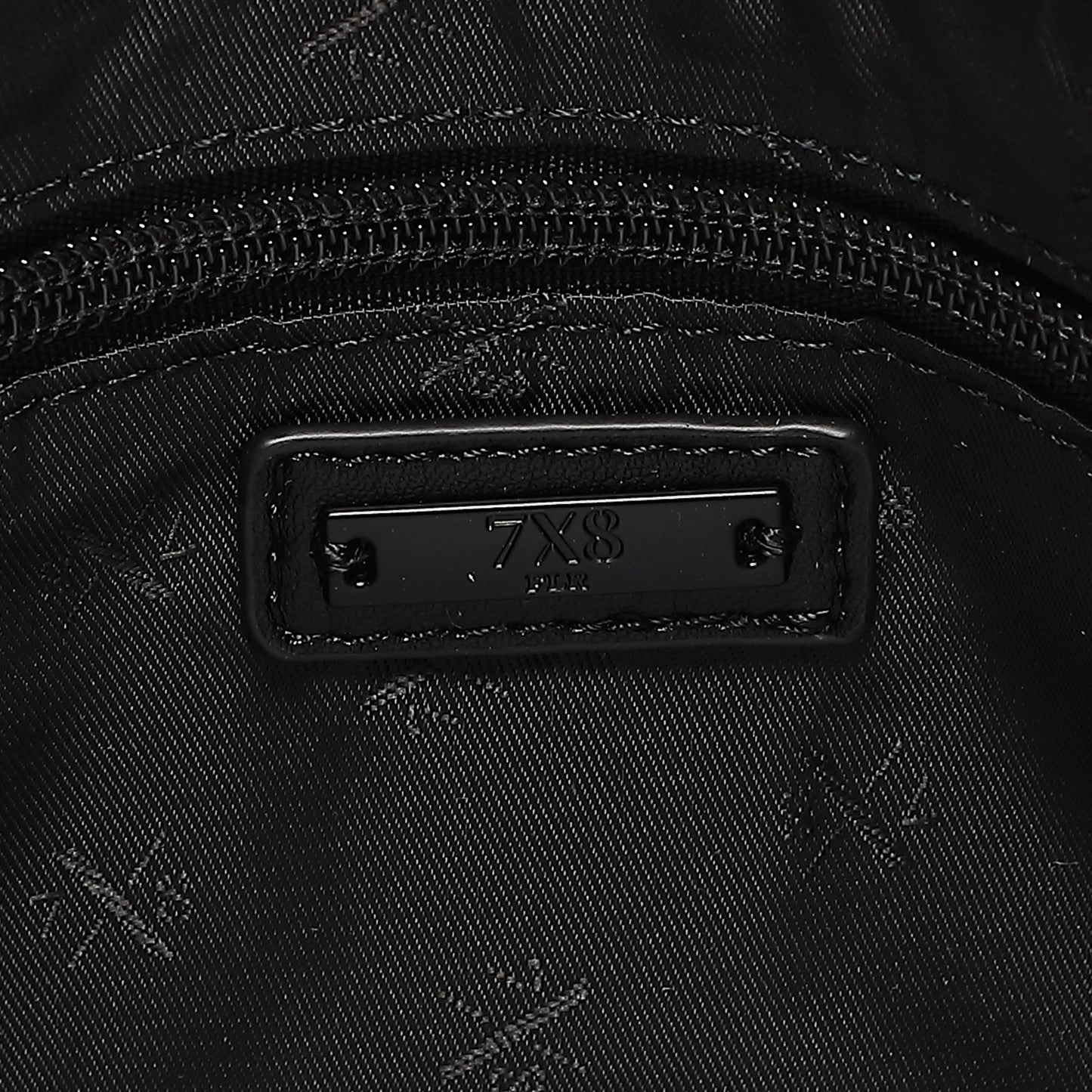 BORSA POCHETTE GOMMATA