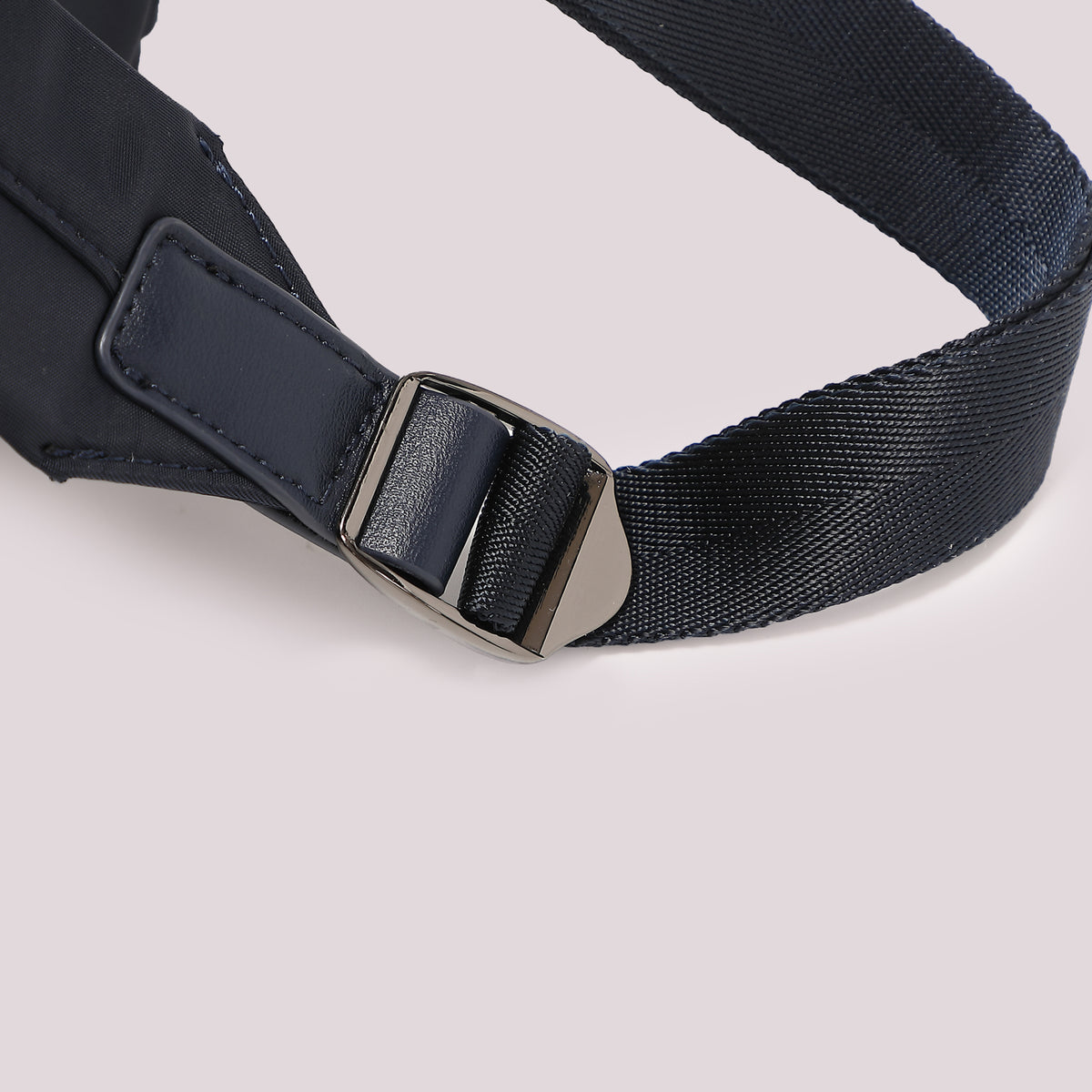 ZAINO IN NYLON IN TINTA UNITA