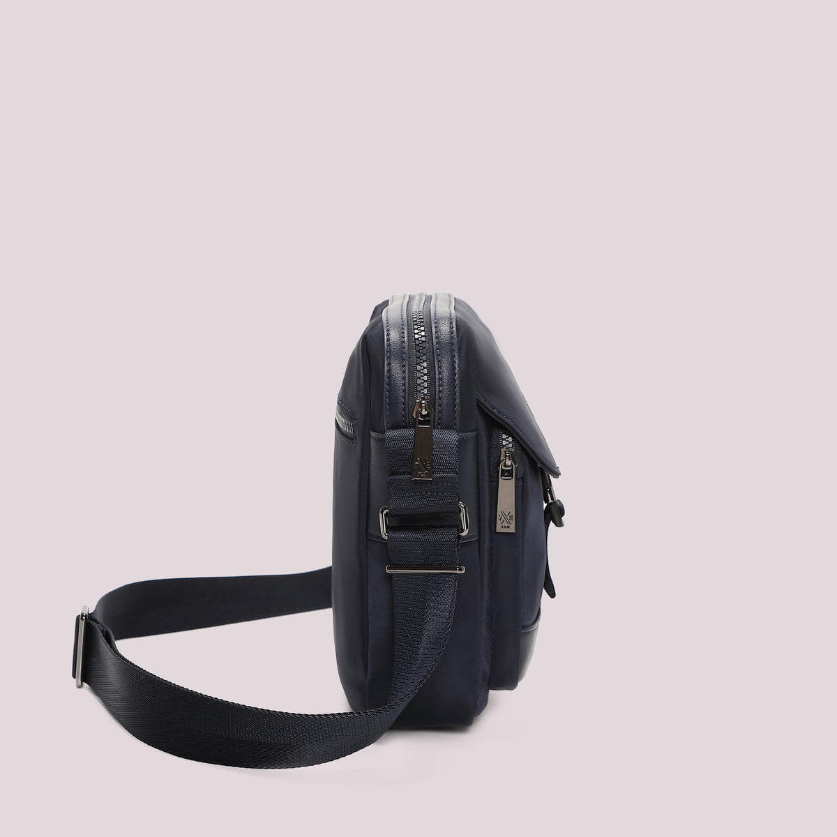 BORSA A TRACOLLA IN NYLON