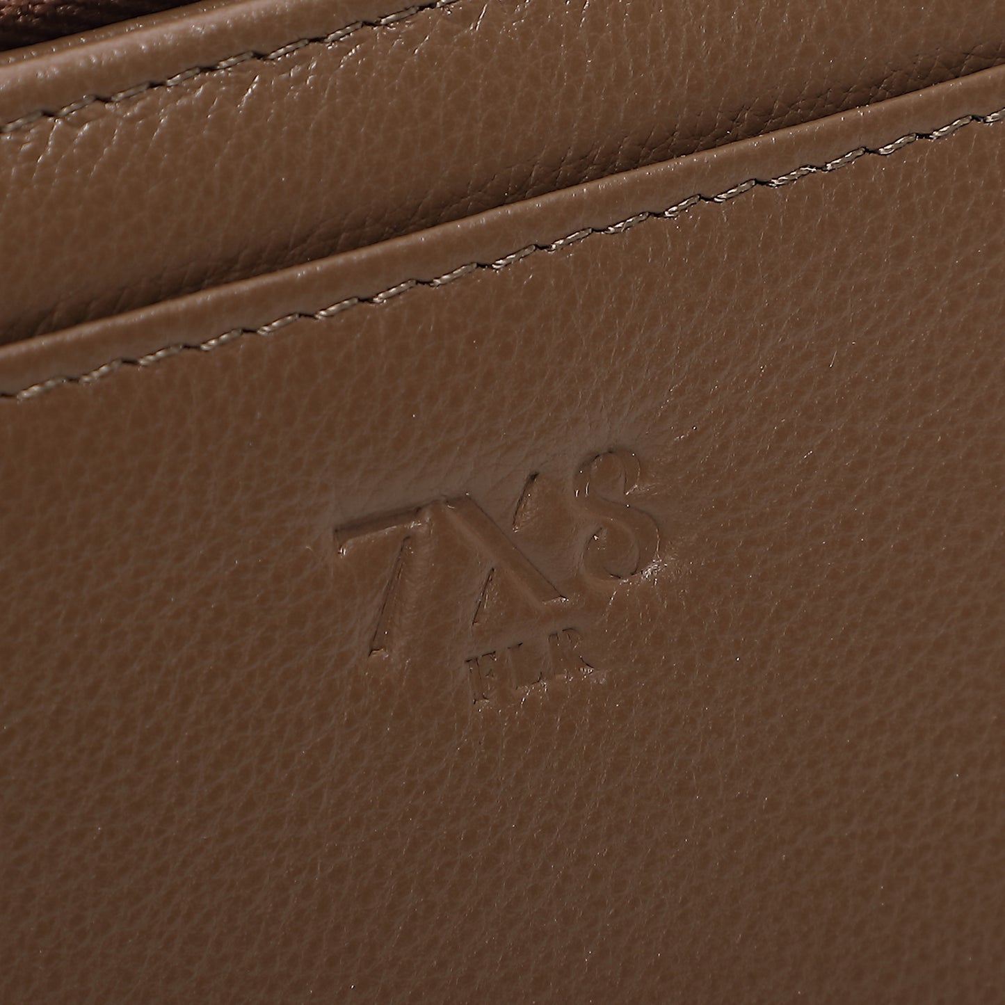 PORTAFOGLIO IN PELLE CON PORTADOCUMENTI E PORTAMONETE